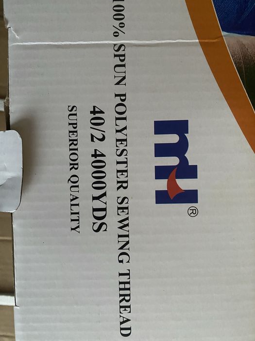 Нитки швейные  черные 40