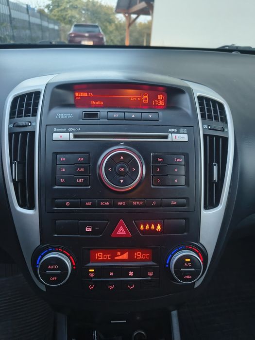 Kia cee'd 1.6 benzyna 2011 rok