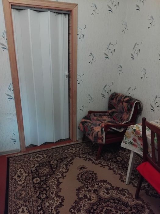 кімната дівчині біля нового корпусу квартира