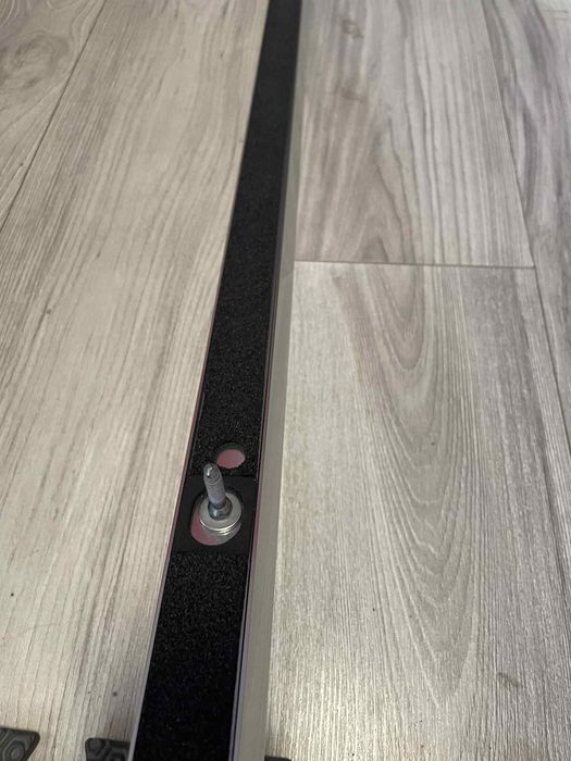 Reling dachowy lewy Vw Passat B8