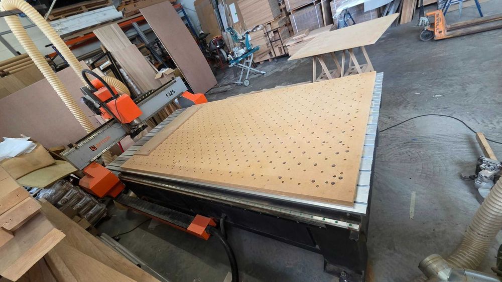 Ploter frezujący cnc Sarnox 1325
