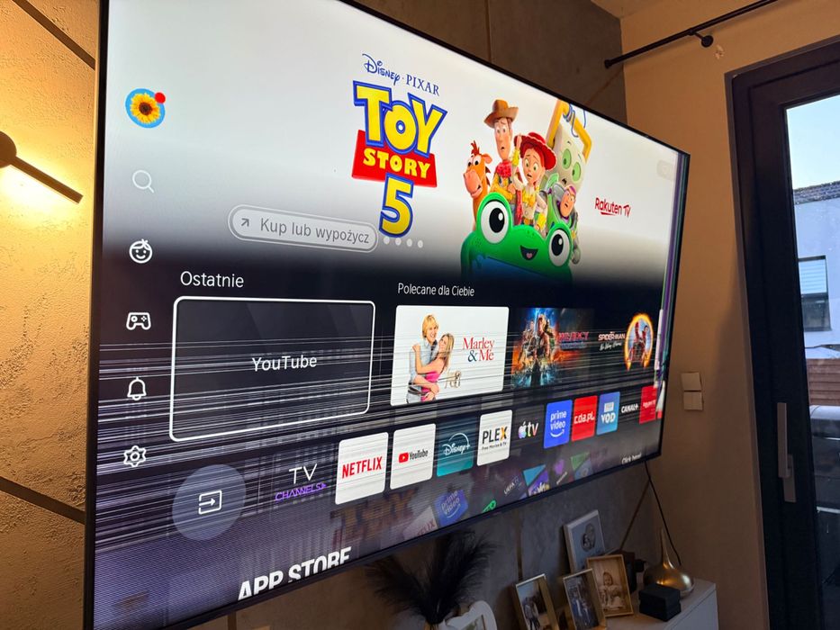 Telewizor Hisense  uszkodzony na części