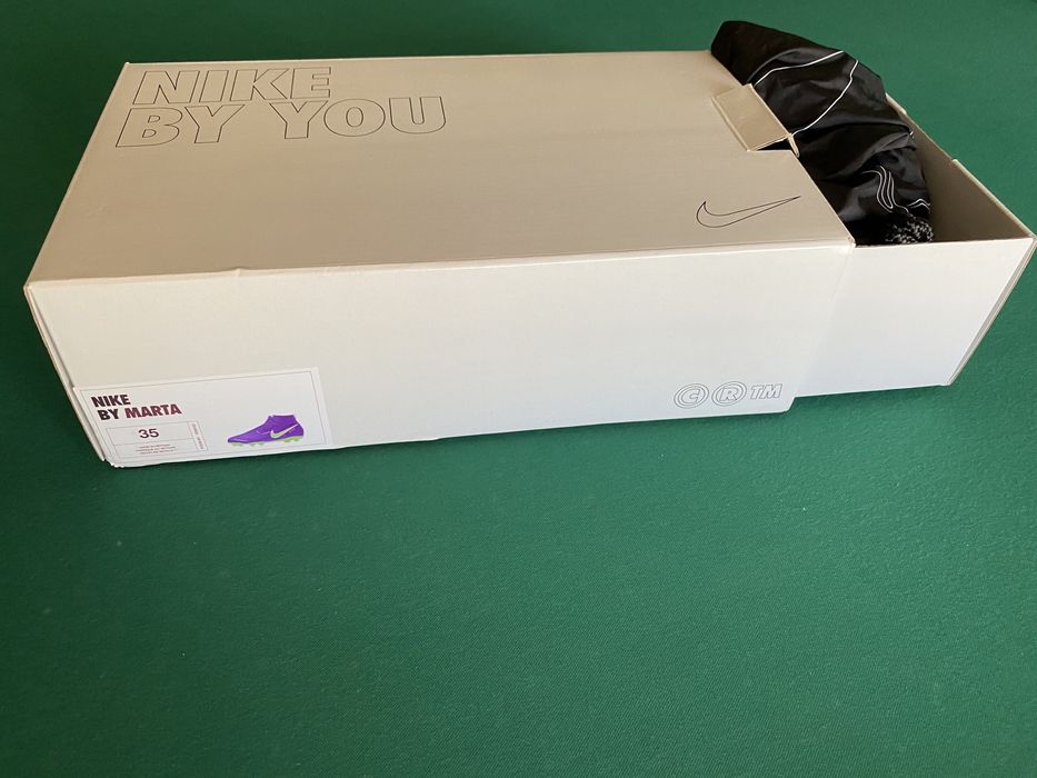 Chuteiras de futebol Nº 35 Nike “Novas”