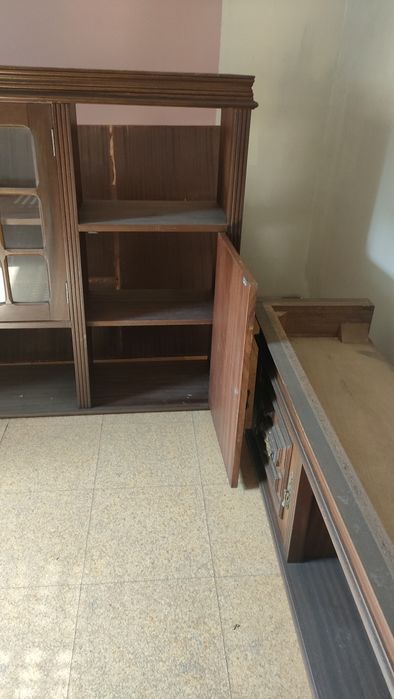 Móvel de sala em mogno