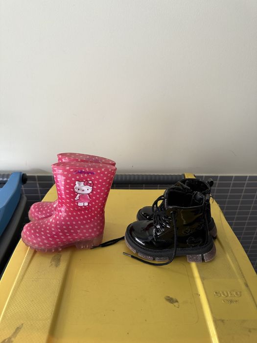 Calçado menina 22, como novo