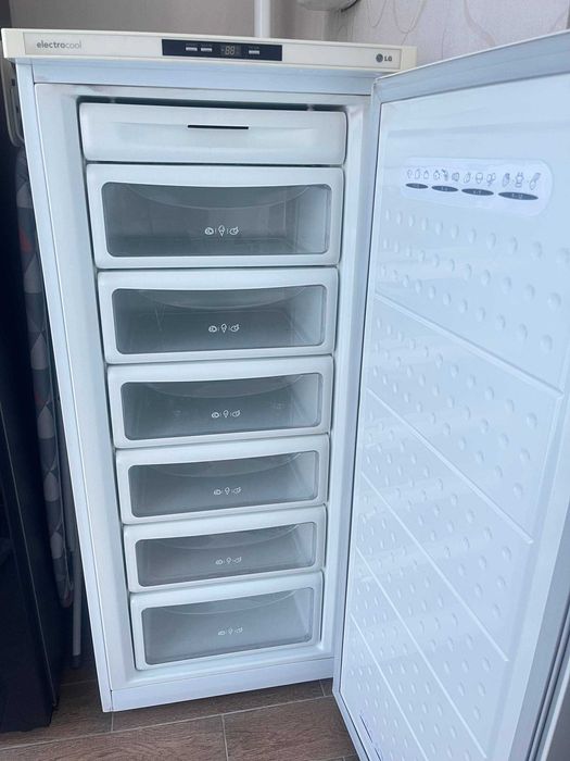 Морозильна камера LG GR-204SQA