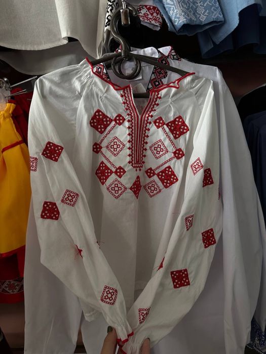 Вишиванки для дівчат