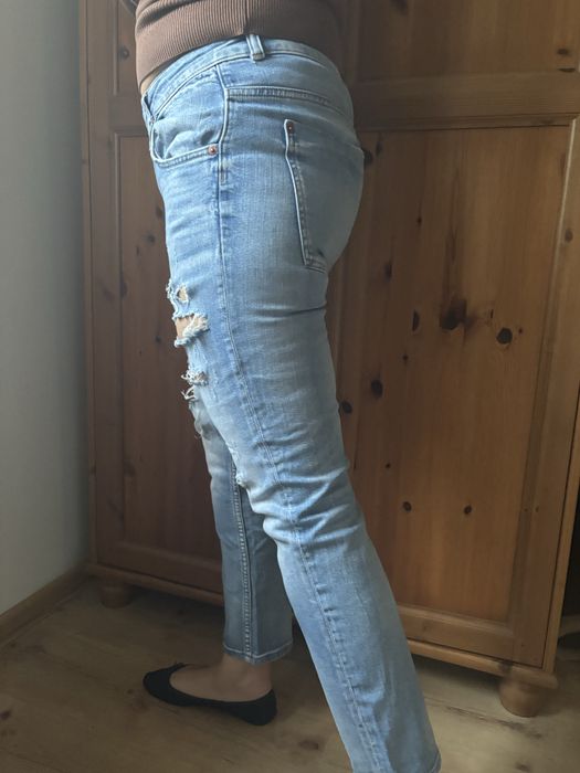 Jeansy z dziurami Zara r.M