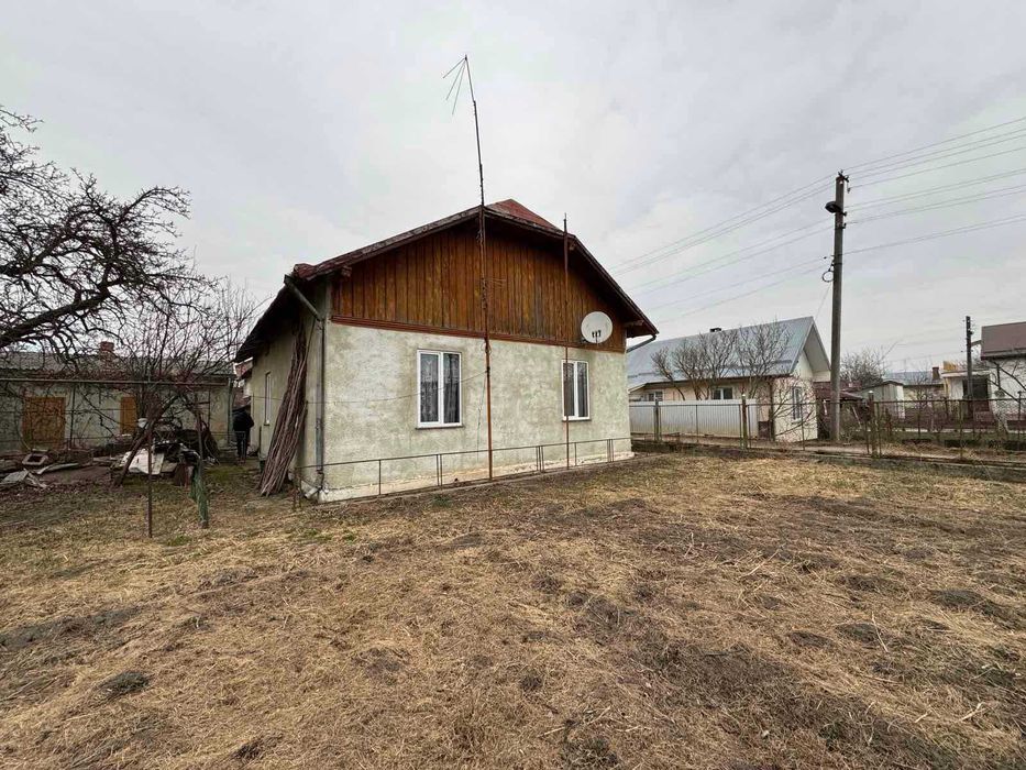 Продаж 4-кімнатного будинку + земля, р-н школи №2, у м. Дрогобич!