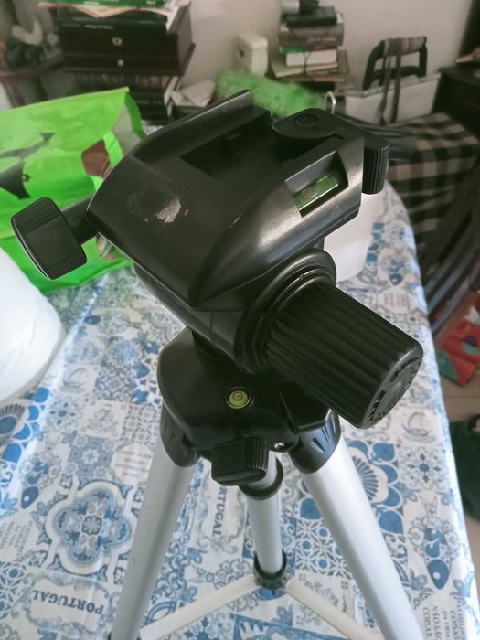 Tripé para máquina fotográfica em alumínio
