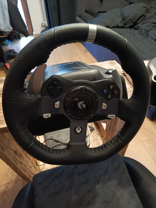 Sprzedam kierownice Logitech g 920 ze stelażem