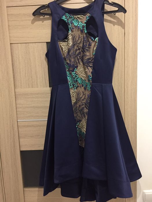 Нарядное платье