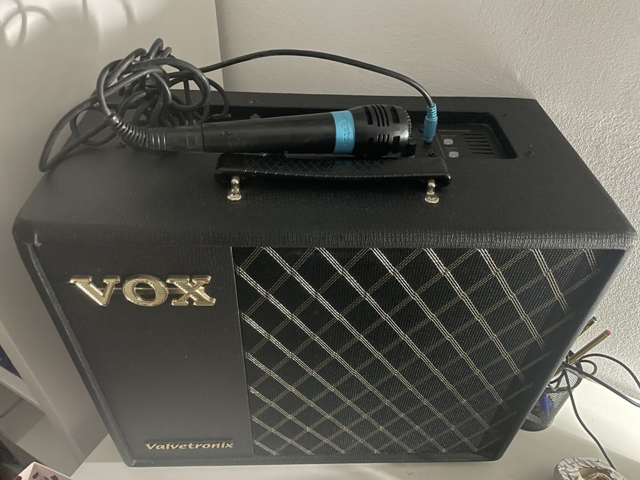 Guitarra, Amplificador, headset e microfone