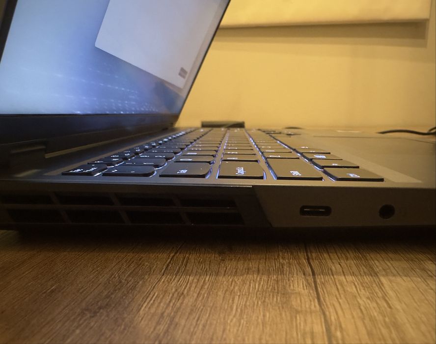 Lenovo Legion 5 Pro-16ACH6 Ryzen 7/32GB/512 RTX3050 165Hz