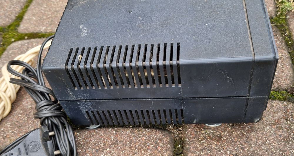 Prostownik Kedr Auto 12V radziecki automatyczny samochodowy kable rozruchowe prl vintage retro