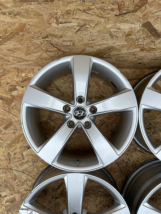 Диски5.114.3 R17 ET50 ЦО(діа)67.1 титани диски