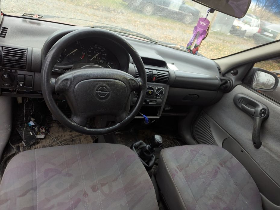 Продам опель корса з переоформленям