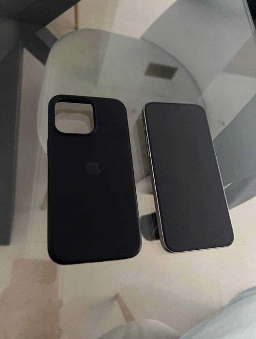 Iphone 15 Pro Max mais capa apple preta