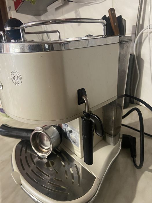Кофемашина Delonghi