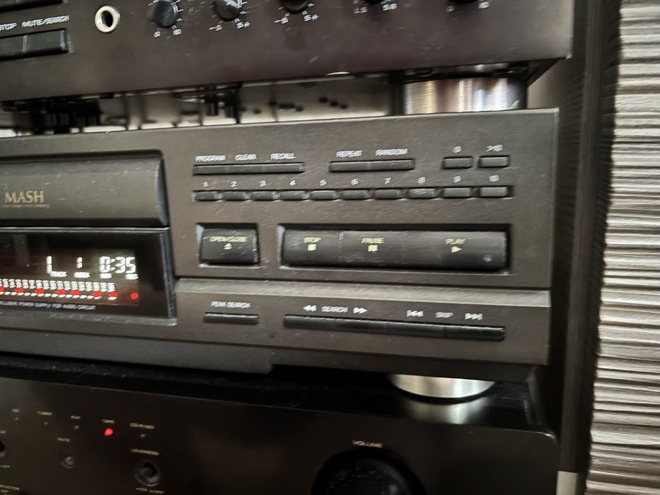 odtwarzacz CD Technics SL  PS 620A z pilotem