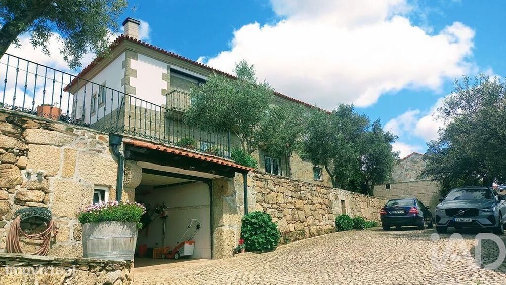 Casa / Villa T3 em São Lourenço de Ribapinhão de 180,00 m2