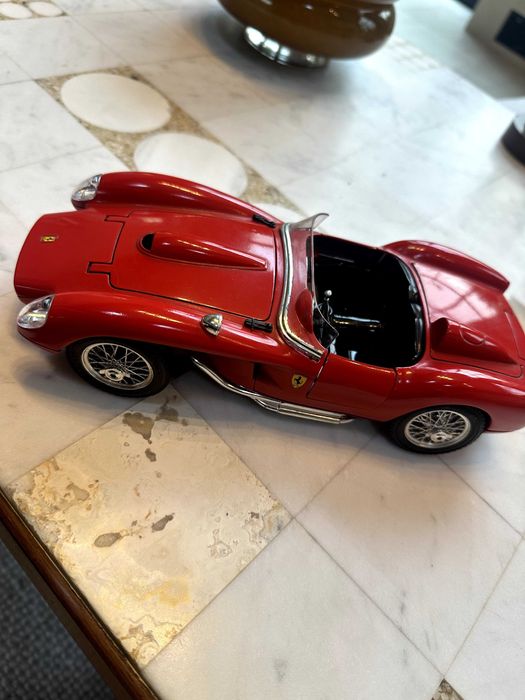 Ferrari 250 Testa Rossa 1957 – 1:18 Bburago model - Collector