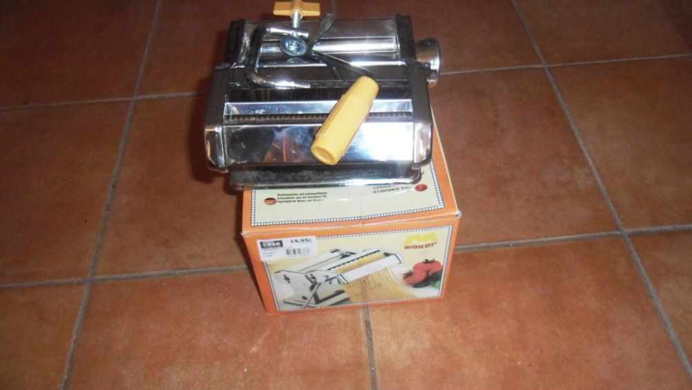 Jogo PC estratégia Rússia vs Nato. Incluído em lote de artigos vários.