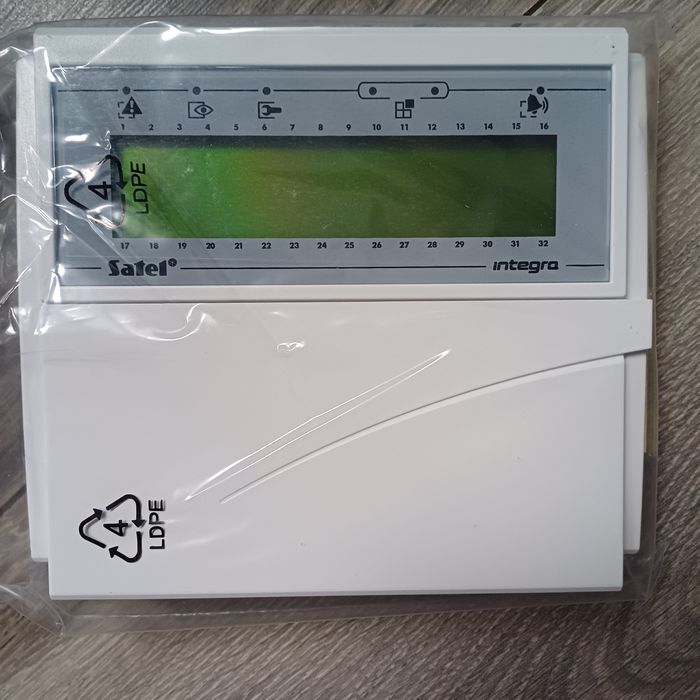 Zestaw alarmowy Satel Integra 64
OPARTY O SYSTEM SATEL
CENTRALA INTEGRA 64,