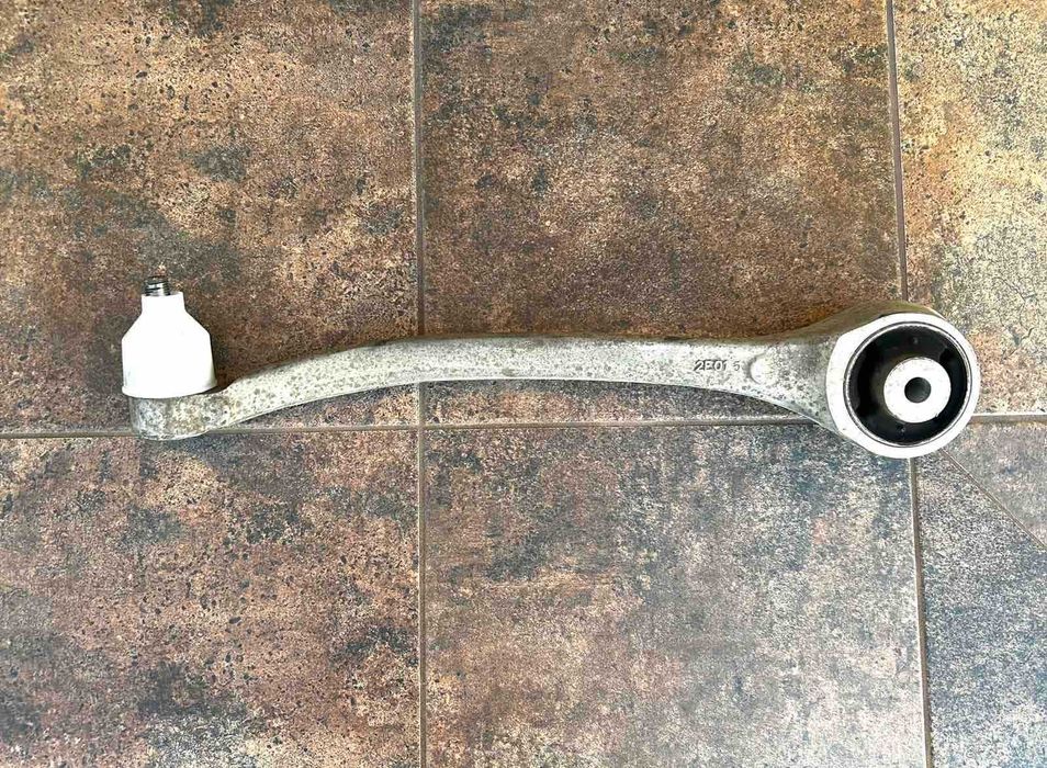 Рычаг от Tesla model S банан б.у.