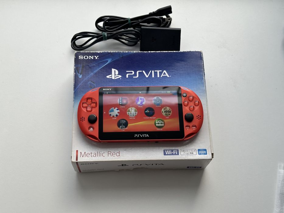 Sony PS Vita Slim 2000 64gb Metallic Red в ідеальному стані + встановлені ігри