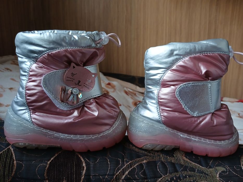 Зимові сапоги для дівчинки
