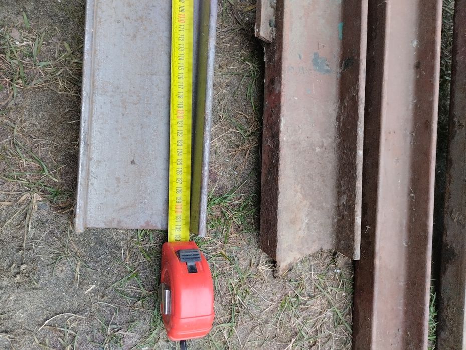 Продам тиски тяжкі. куски швелера ,труба профільна ,кругляк