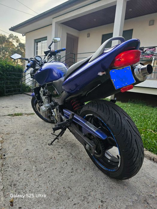 Moto honda hornet