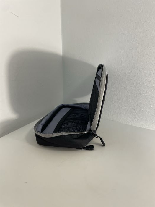 Bolsa para acessórios eletrónicos