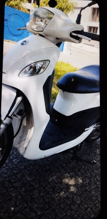 Moto sym 125 cc Em bom estado.