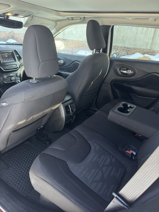 Продам Jeep Cherokee KL 3.2 4x4