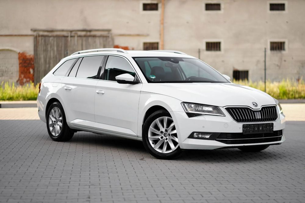 Skoda Superb Skoda Superb 2.0 Diesel DSG SportLine ASO 2017 Rok WENTYLOWANE HAK FUL