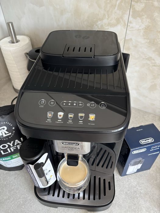 Кавомашина delonghi magnifica evo
