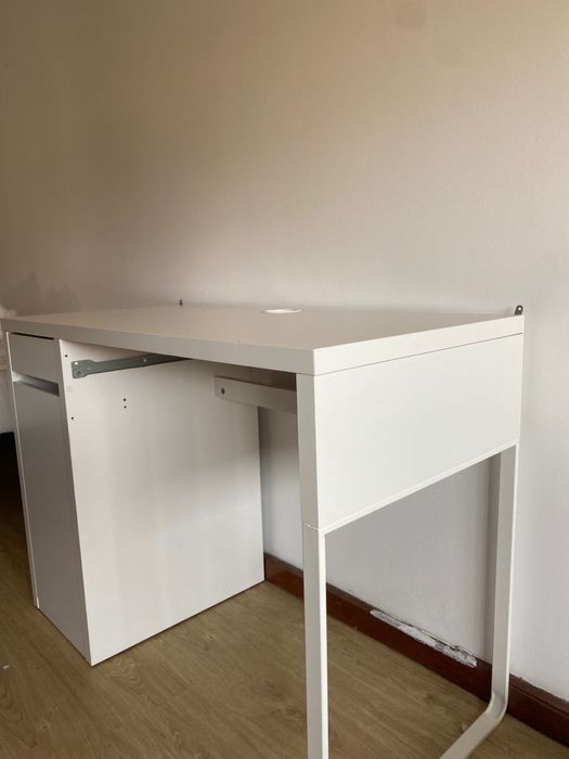 Desk64584323242497124