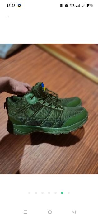 Зимові кросівки теплі хутро кроси черевики