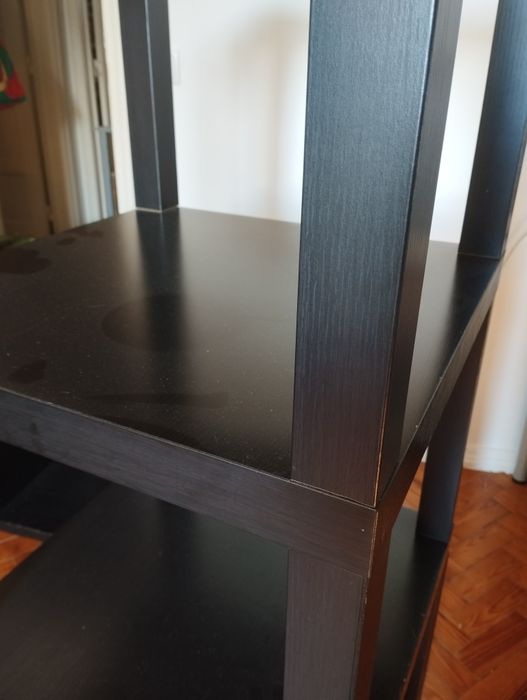 2 móveis de apoio pretos IKEA