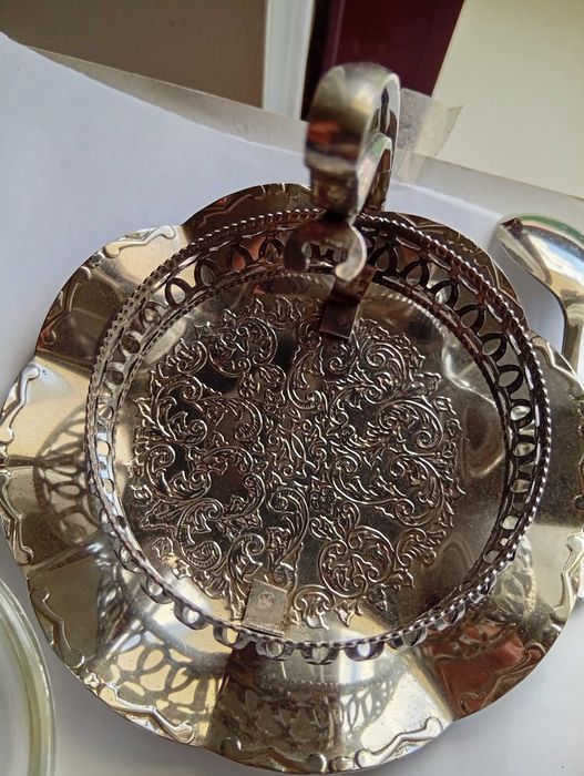 Requintada compoteira de cristal, vintage, revestida em prata inglesa