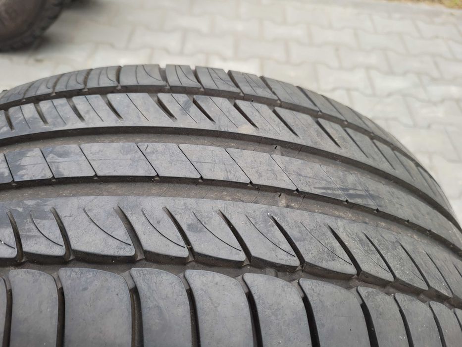 Opona Michelin 235/45 R 17