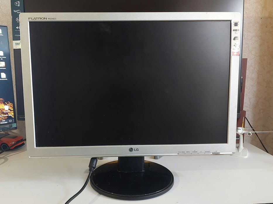 Монітор LG flatron w2042s-sf 20 дюймів