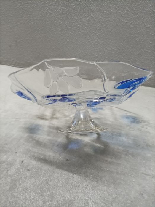 Saladeira com motivos azuis