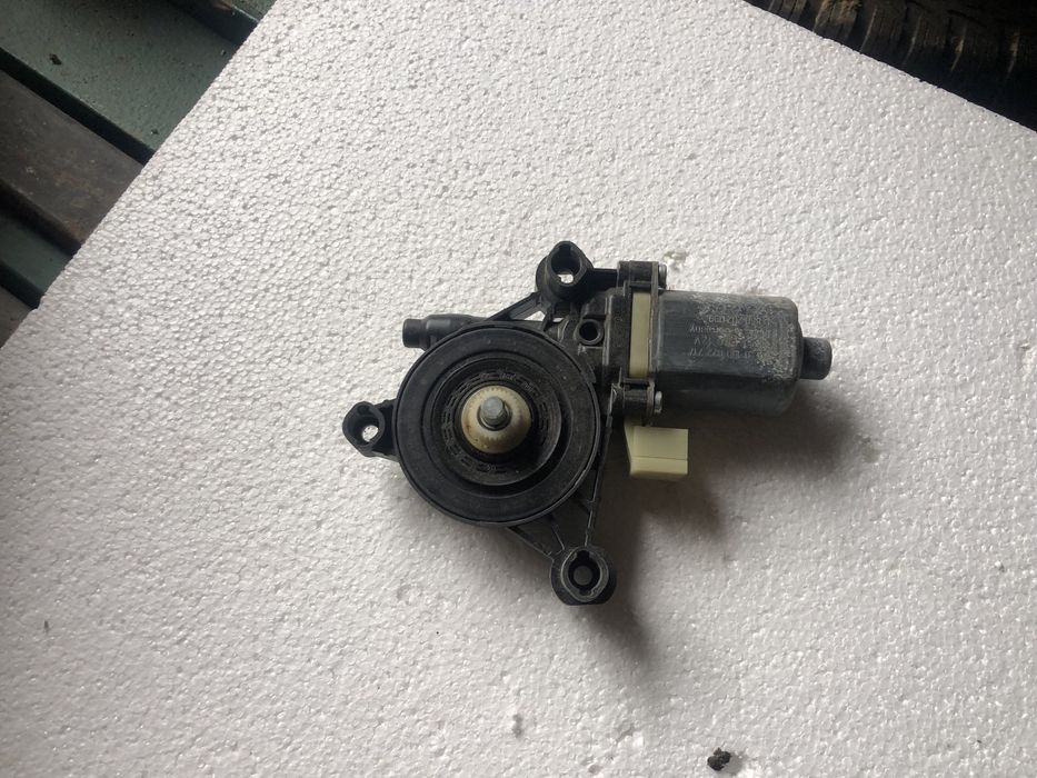 Стєклопідйомний панель продаю все разом