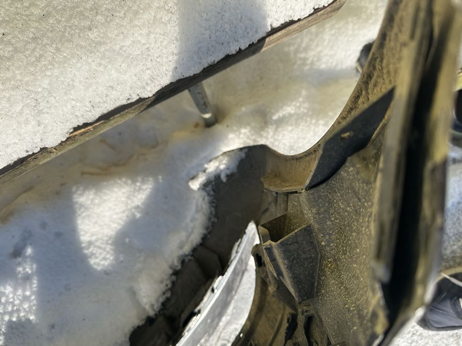 Передний бампер в сборе MERCEDES C220