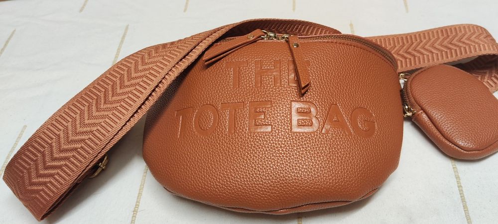 Bolsa pequena para usar a tiracolo cor camel