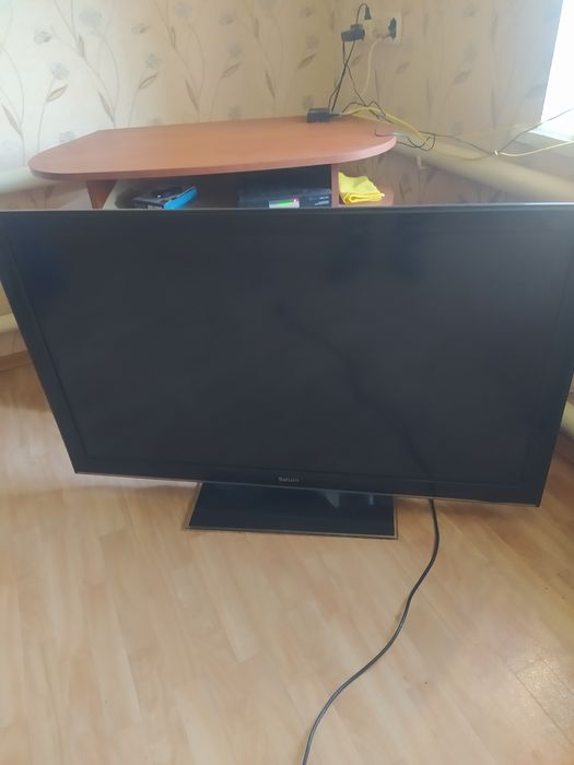 Продам большой плазменный телевизор Сатурн
