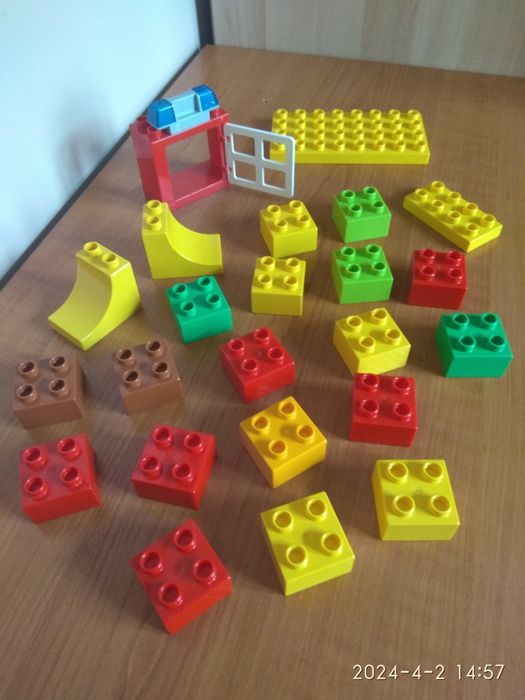 Lego Duplo domek patrolu